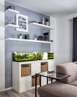 Počuli ste niekedy názor, že bude betónová stierka v interiéri vyzerať studene a neútulne? Nemyslíme si, omrknite túto...