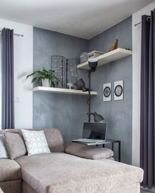 Domov, kde sa cítite dobre? 🏡 Betónová stierka prináša moderný dizajn a príjemnú atmosféru. Stačí pár detailov a obyčajný...